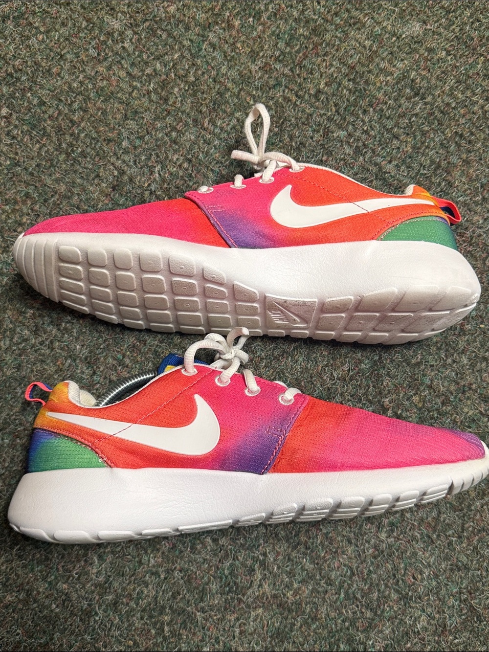 Nike Roshe Tie Dye Pride Sneakers